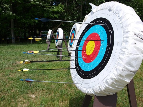 Les archers du passé : découvrez l'histoire fascinante du tir à l'arc