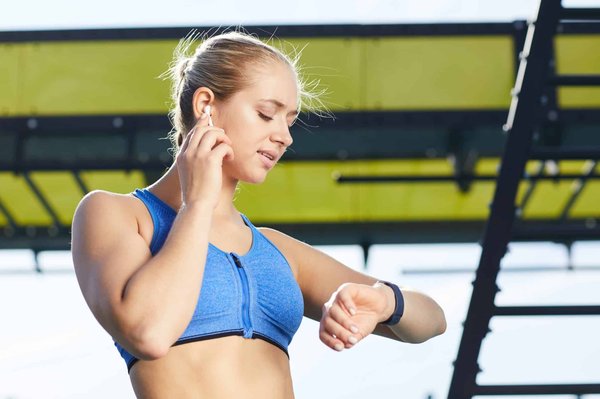 Meilleures montres connectées pas cher : un atout indispensable pour faire du sport à bas cout en 2024