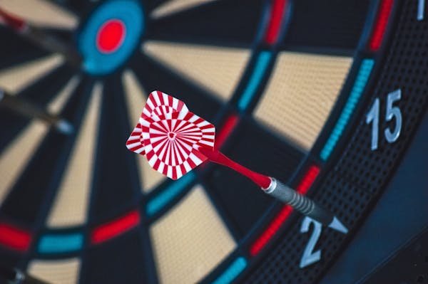 Fléchette professionnelle avec pointe acier : optez pour la qualité